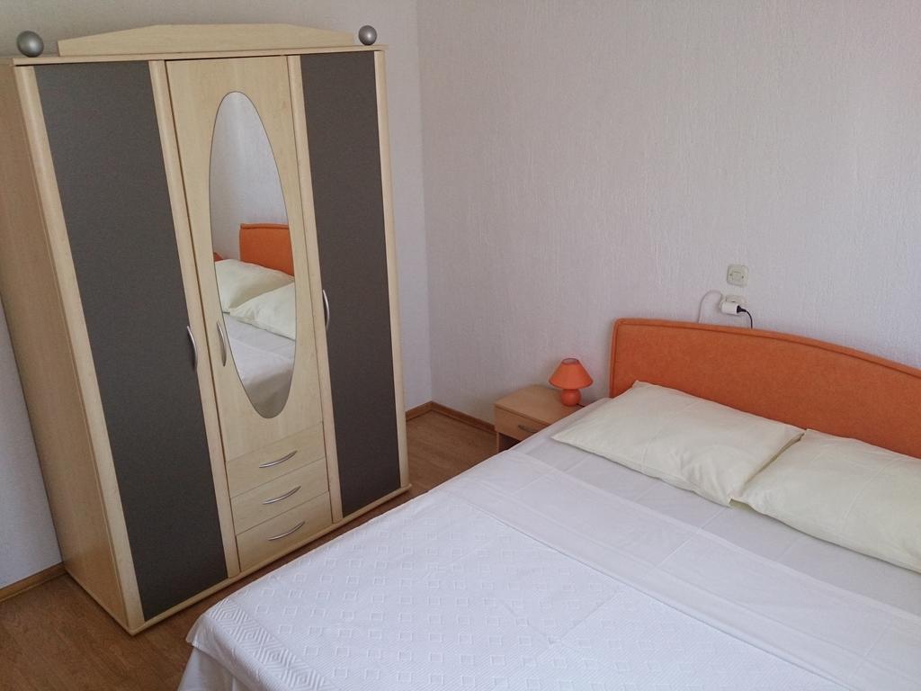 Apartments Valentino Supetarska Draga Pokoj fotografie
